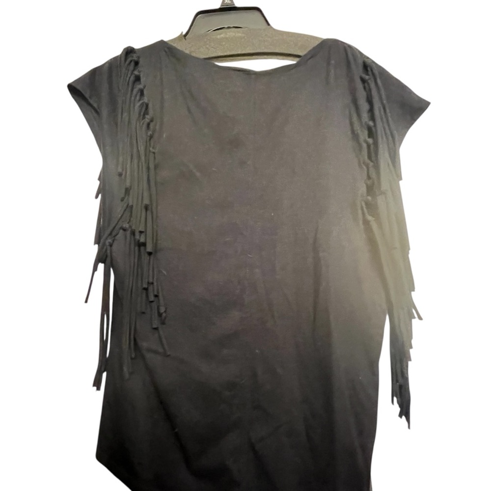 Chelsea & Theodore size medium black scoop neck tee with fringe detail
